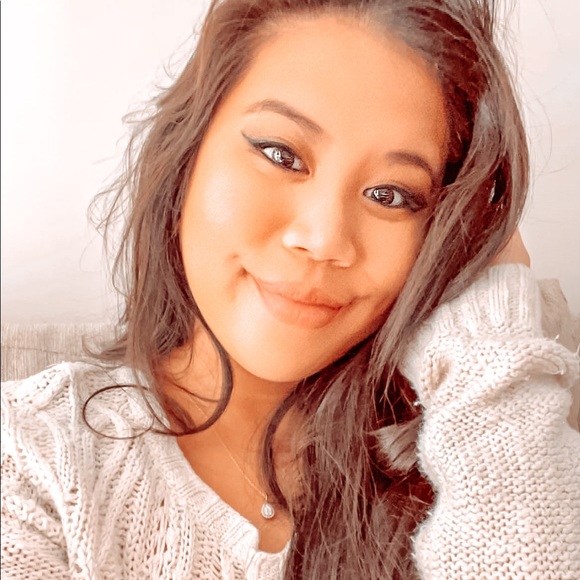 💫Meet Your Posher, Gabbie💫 - Picture 4 of 6